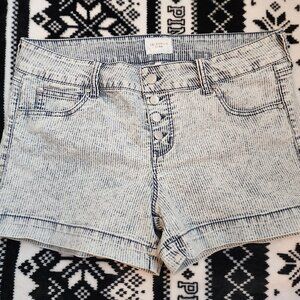 Celebrity Pink Jr Junior Women's 11/30 Button Front Cuffed Shorts Blue Striped